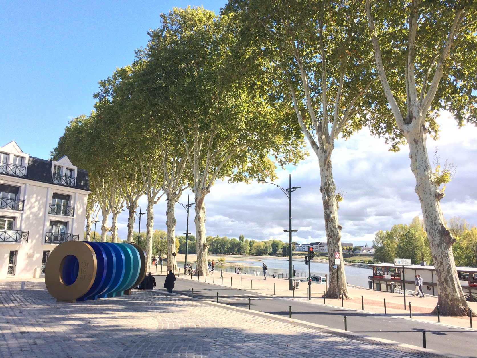 Place de Loire &ndash; Orl&eacute;ans